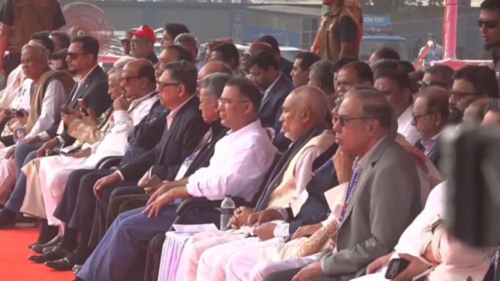 পলোগ্রাউন্ড মাঠে নির্বাচনি মহাসমাবেশের মঞ্চে তারেক রহমান