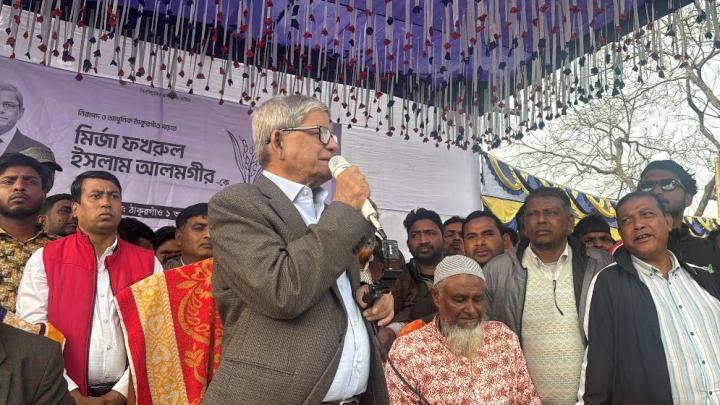 কাণ্ডারি আপনাদের ফেলে ভারতে চলে গেছেন: মির্জা ফখরুল