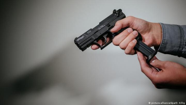 এখনো উদ্ধার হয়নি ৪ শতাধিক পিস্তল!