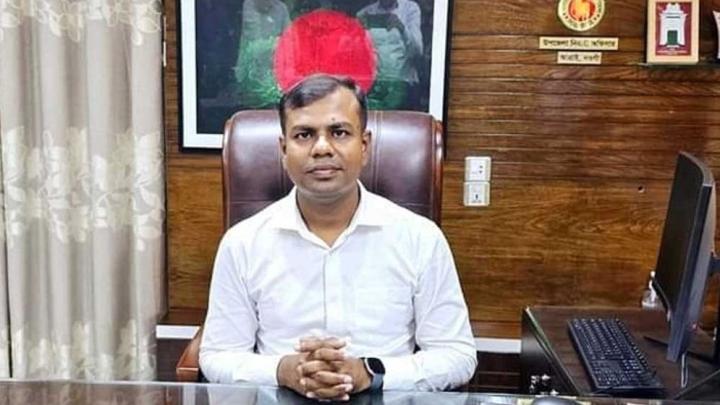 মুক্তিযোদ্ধা চাচাকে বাবা বানিয়ে বিসিএস ক্যাডার, সিনিয়র সহকারী সচিব কারাগারে