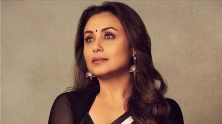 সানির দাপটে টিকতে পারছেন না রানি মুখার্জি