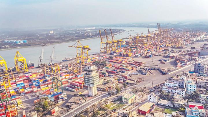 চট্টগ্রাম বন্দরে অচলাবস্থা