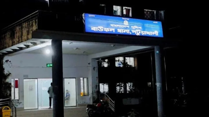 বাউফলে গভীর রাতে মিনিটের ব্যবধানে ৪ বিস্ফোরণের শব্দ, আতঙ্ক