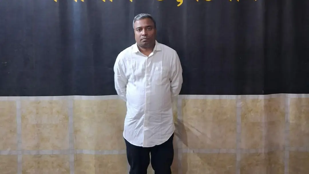 কিডনি চিকিৎসক ডা. কামরুলের হাসপাতালে চাঁদাবাজি, যুবদল নেতা মঈন গ্রেপ্তার