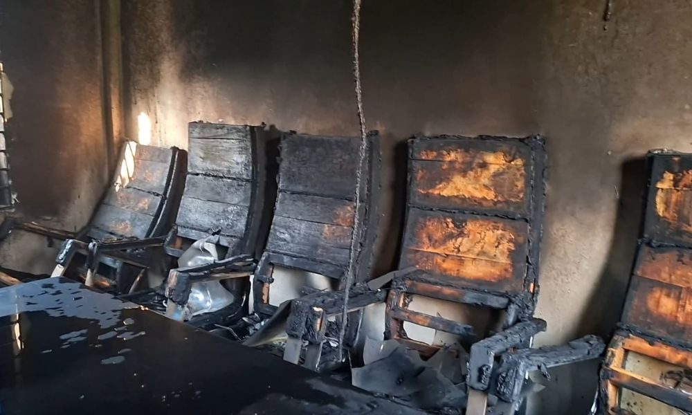 রূপগঞ্জে বিএনপির কার্যালয়ে দুর্বৃত্তদের অগ্নিসংযোগ