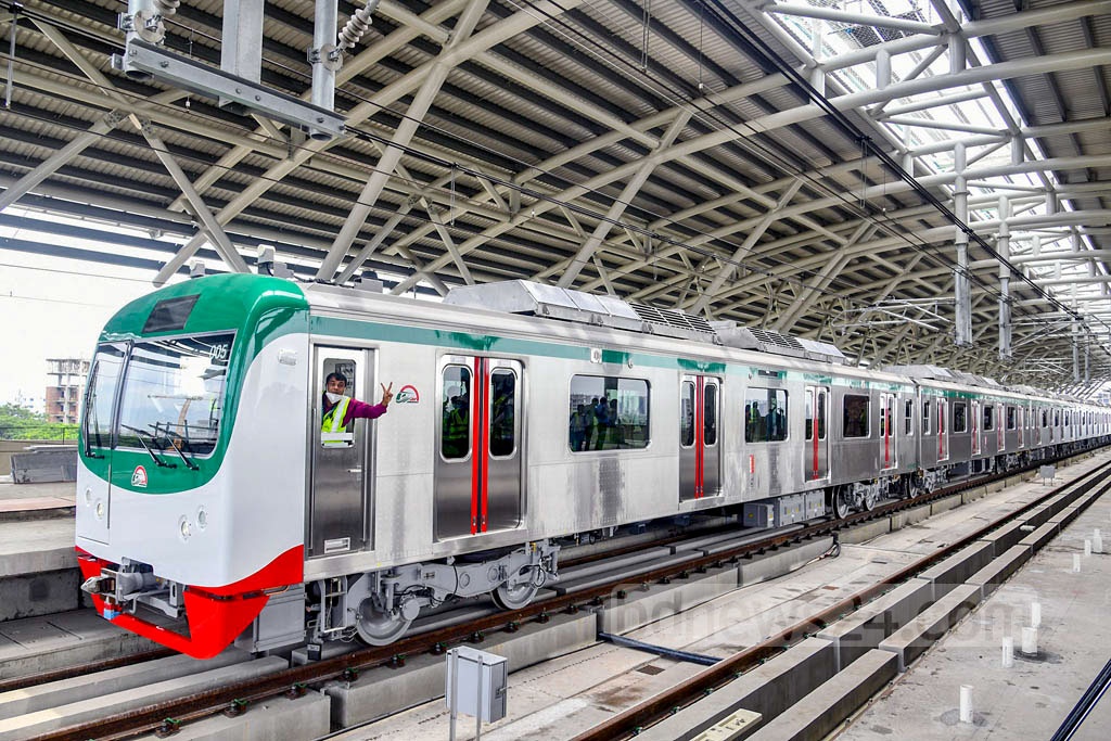 মেট্রো রেল স্টেশনে নতুন নির্দেশনা, কঠোর হুঁশিয়ারি