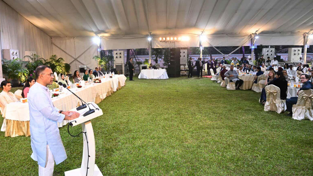 দ্বিপক্ষীয় সম্পর্ক শক্তিশালী করতে সরকার প্রতিশ্রুতিবদ্ধ : প্রধানমন্ত্রী