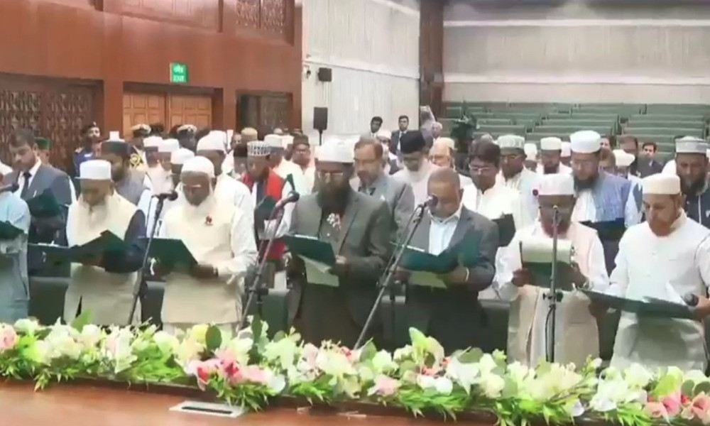 সিদ্ধান্ত পাল্টে শপথ নিলেন জামায়াতের এমপিরা