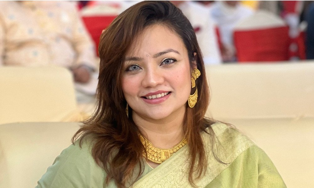 একাধিক স্ক্রিনশট ফাঁস করলেন ঢাবি শিক্ষক মোনামী, পাচ্ছেন হত্যার হুমকি!