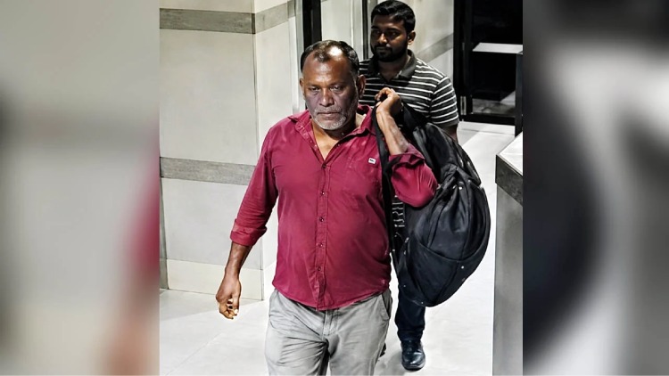 লাল টেলিফোনের তার চুরির পর এবার মন্ত্রণালয়ের ল্যাপটপ চুরি