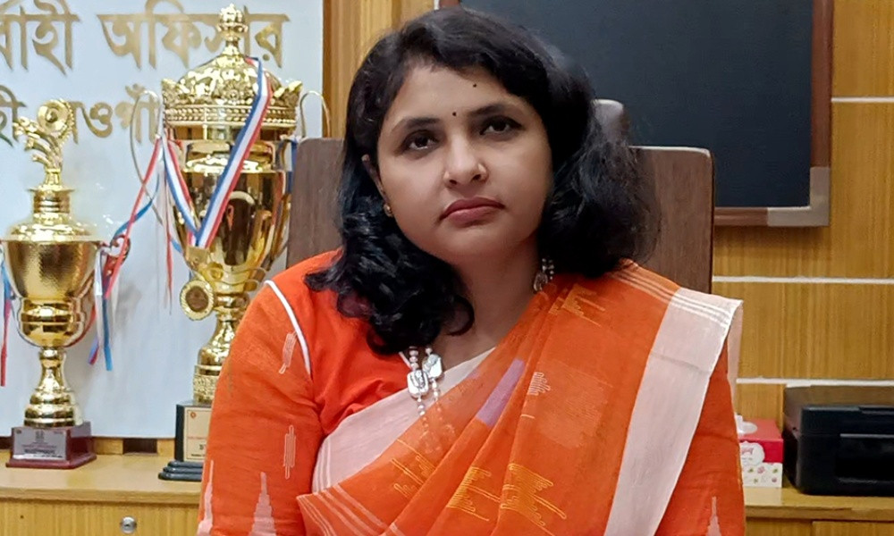 নওগাঁয় বৃদ্ধকে তুলে নিয়ে মারধরের অভিযোগ ইউএনওর বিরুদ্ধে