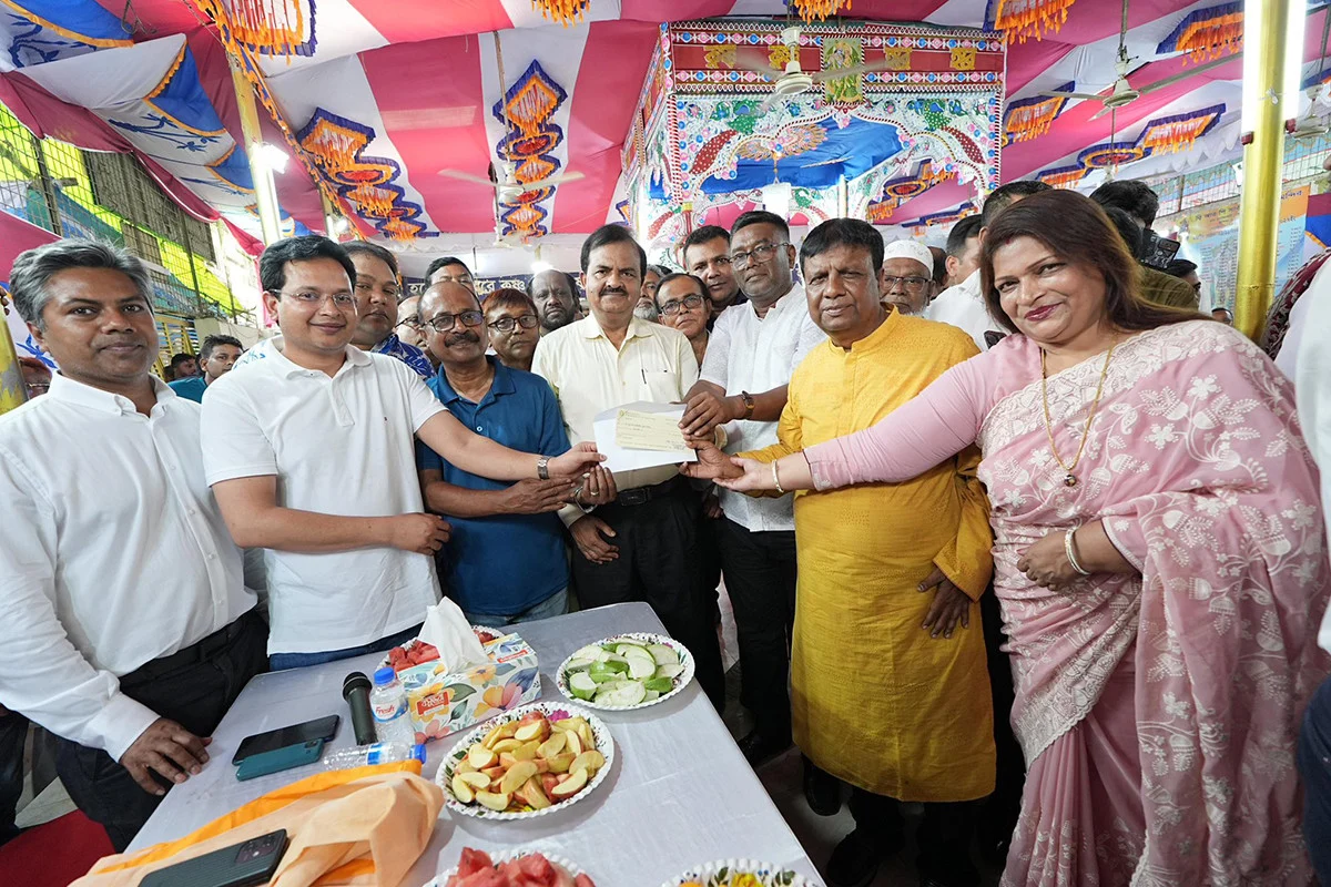 প্রধানমন্ত্রীর পক্ষ থেকে ৪টি মন্দিরে আর্থিক সহায়তা