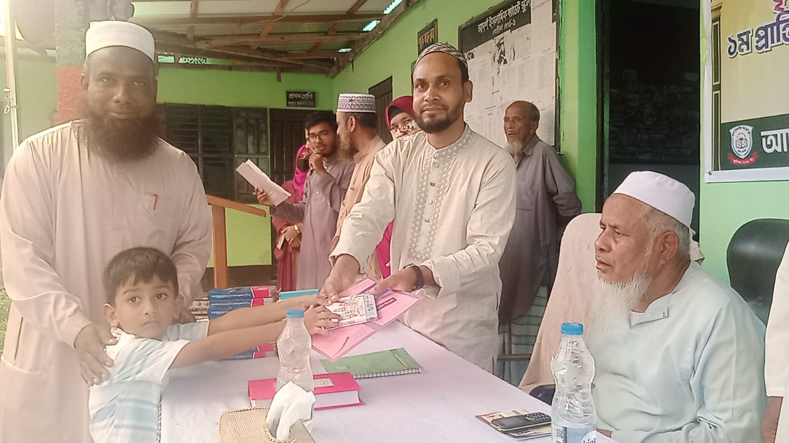 আদর্শ ইসলামিক ক্যাডেট স্কুলে, কুরআন সবক, ফলাফল প্রকাশ ও পুরস্কার বিতরণী অনুষ্ঠিত 