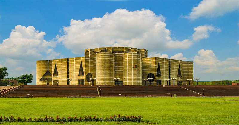 সংসদ সদস্যদের শপথ জটিলতা: আইনি ও সাংবিধানিক প্রেক্ষাপট