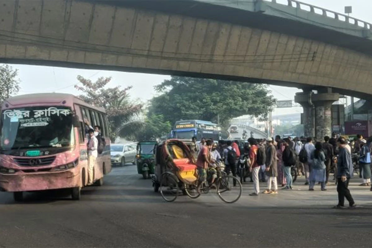 সারাদেশে বাস সংকট, মালিক সমিতির দুঃখ প্রকাশ