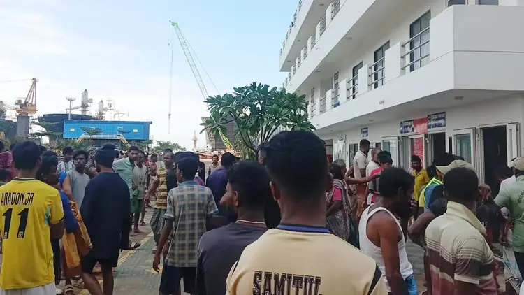 সীতাকুণ্ডে শিপইয়ার্ডে বিষাক্ত গ্যাসে মৃতের সংখ্যা বেড়ে ৭
