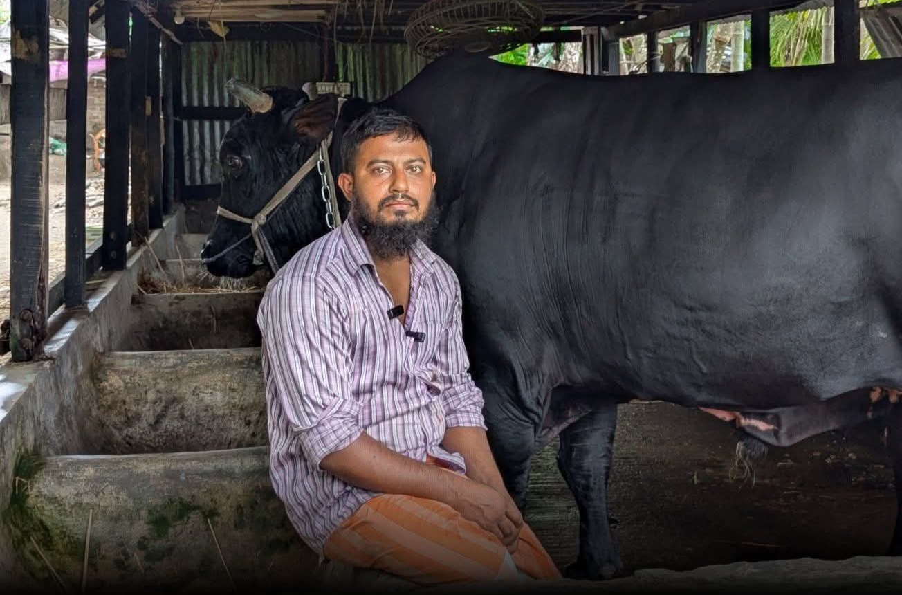 সাবেক প্রধানমন্ত্রী প্রয়াত খালেদা জিয়াকে কালো মানিক উপহার দেওয়া ভাইরাল সোহাগ গ্রেফতার