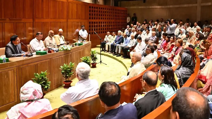 চাঁদাবাজদের বিরুদ্ধে ব্যবস্থা নিতে কঠোর নির্দেশ প্রধানমন্ত্রীর