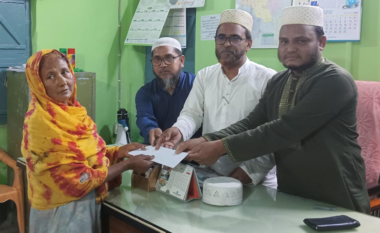 পাঁচবিবি পৌর জামায়াতের উদ্যোগে অসহায় কিডনি রোগীকে মানবিক সহায়তা প্রদান