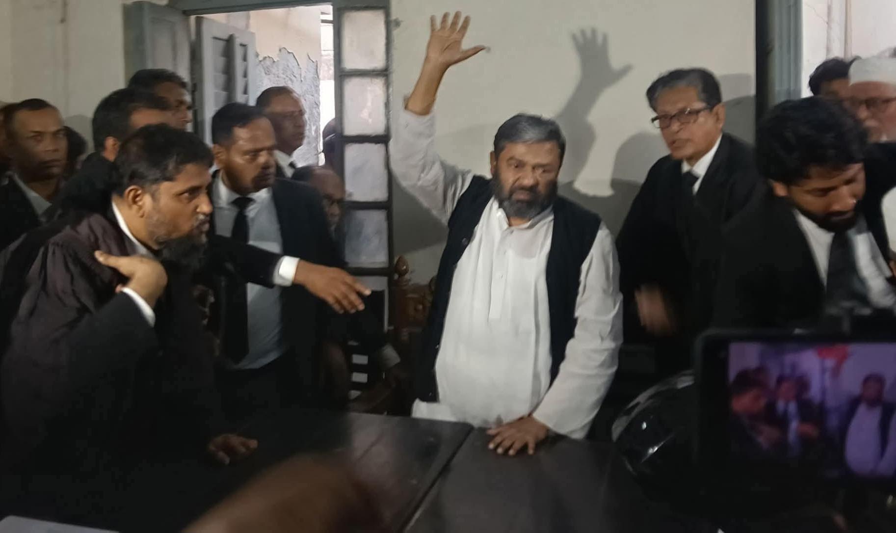 রাজনৈতিক মামলায় অভিযুক্ত সাবেক এমপি এডভোকেট তালুকদার মোঃ ইউনুসের জামিন মঞ্জুর