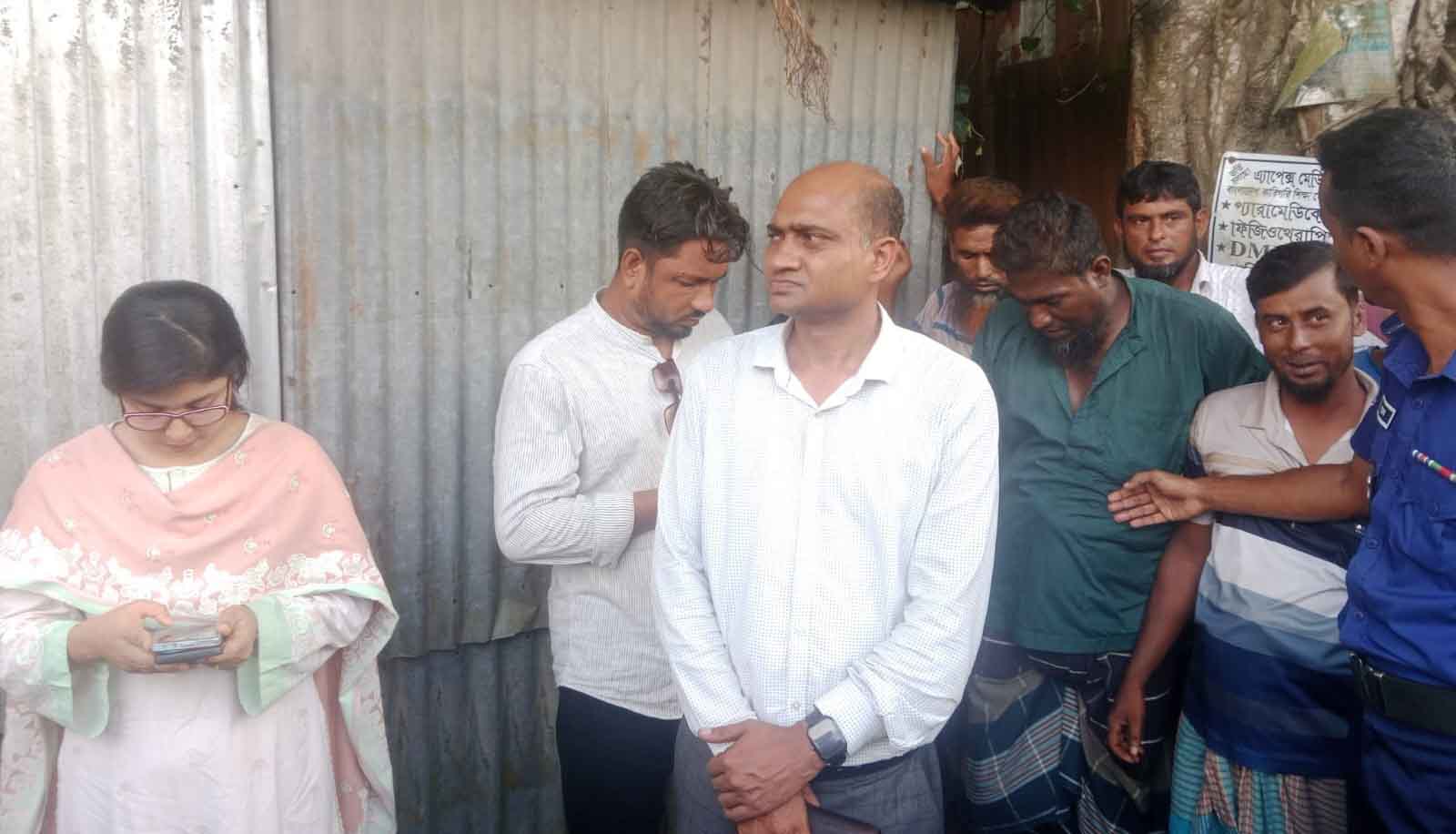 শ্রীপুরে ২৮৮ বস্তা সার উদ্ধার,ব্যবসায়ীকে জরিমানা ও কারাদণ্ড