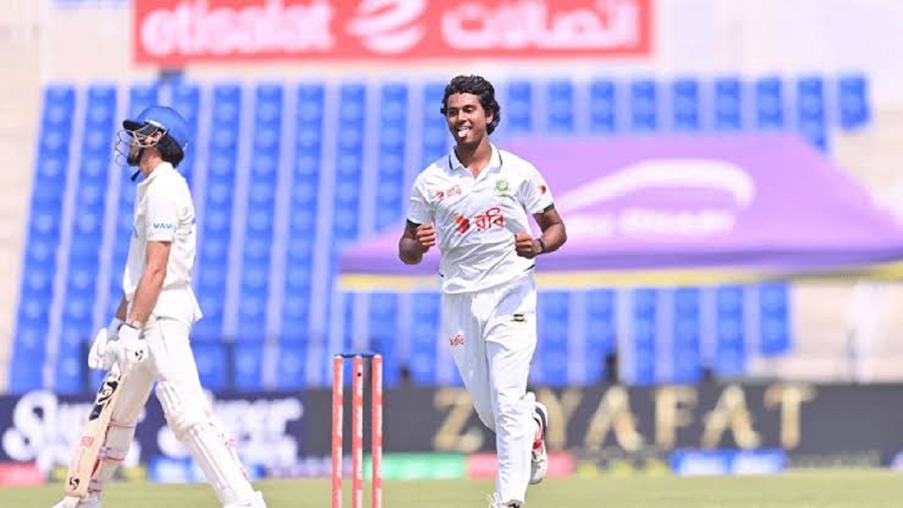 ‘পারফেক্ট হ্যাটট্রিকে’ ইতিহাস গড়লেন হাসান মাহমুদ