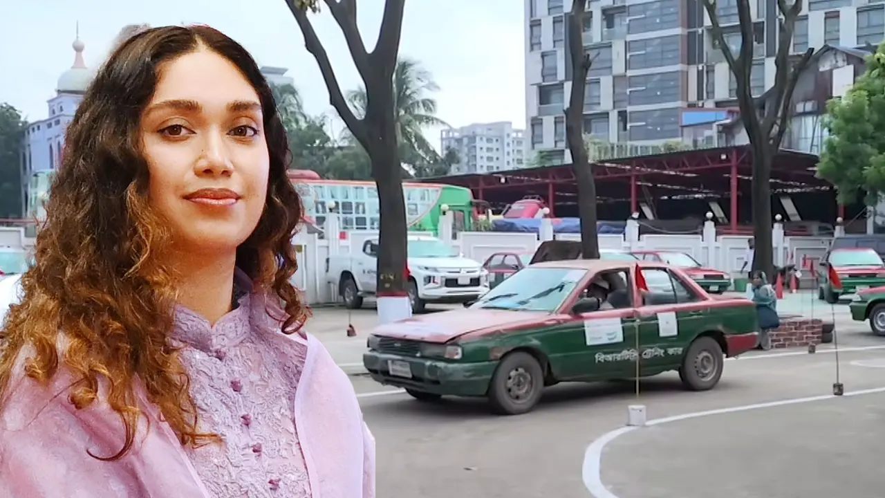 পরীক্ষা দিয়ে লাইনে দাঁড়িয়ে ড্রাইভিং লাইসেন্স নিলেন জাইমা রহমান