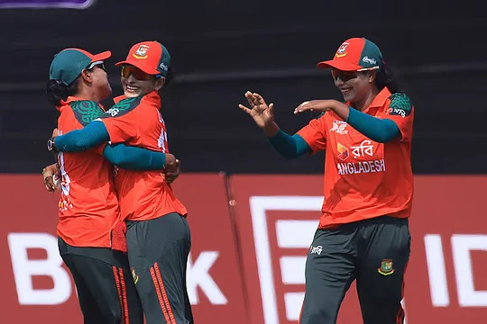 পাকিস্তানকে গুঁড়িয়ে ফাইনালে বাংলাদেশের নারীরা