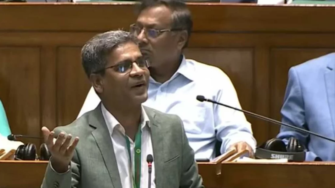 ‘অনেকেই রিকশায় চড়তেন, এখন প্রাডোতে চড়ে জুলাই চেতনা বিক্রি করেন’